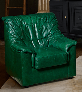 How to mix with various styles -green club chair