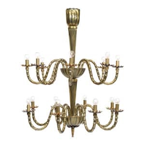 Italian authentic Murano chandelier from the Iconic Seguso factory on the island of Murano. The “Oro Specchiato” glass is mirrored and fused with gold leafing. This elegant and masterly crafted chandelier boasts 16 branches on two levels.